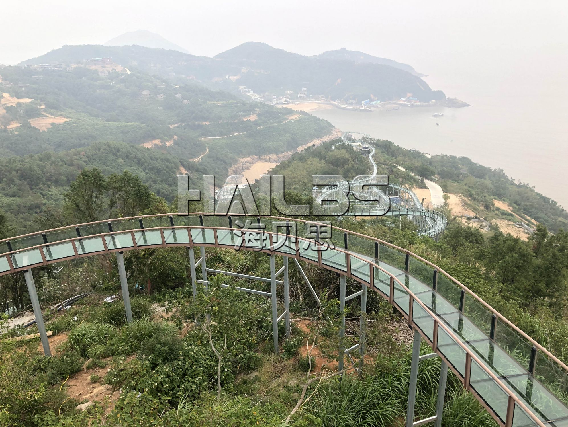 玻璃漂流水滑道