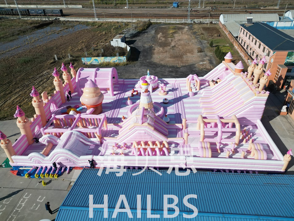 冰淇淋主题充气城堡