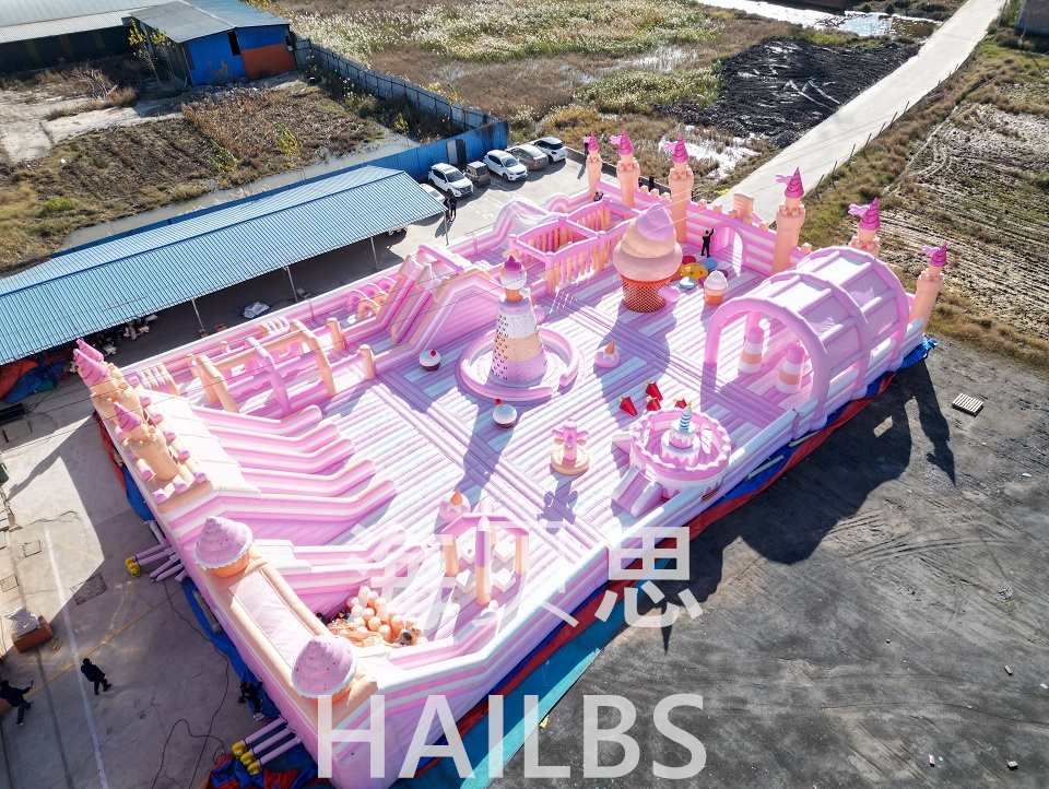 冰淇淋主题充气城堡