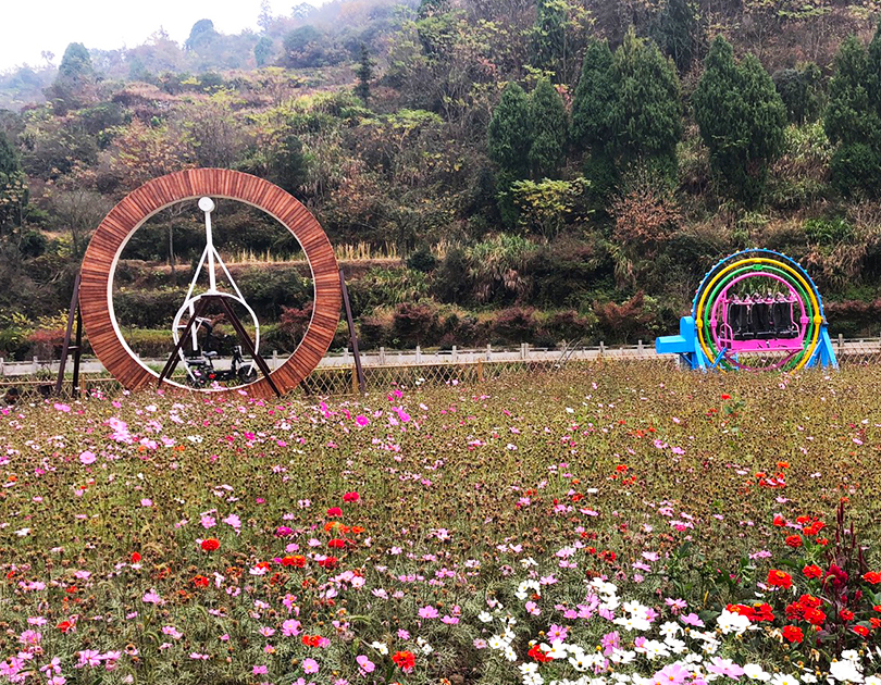 浙江台州南坪旅游景区太空飞环，360°旋转单车
